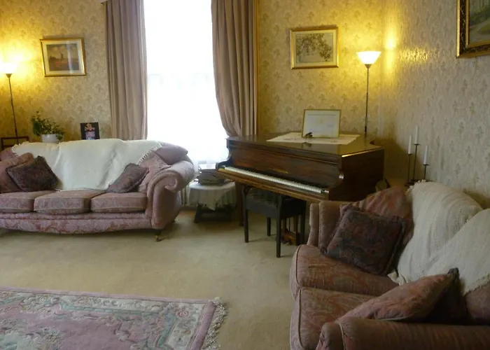 Holly Guest house 4*