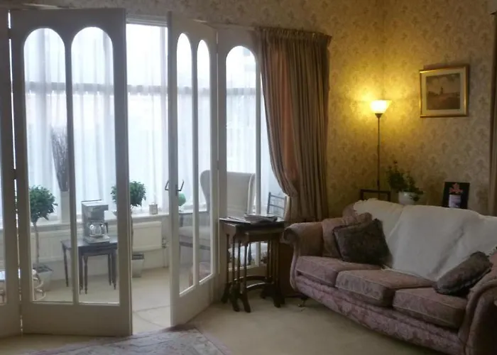 Guest house Holly York