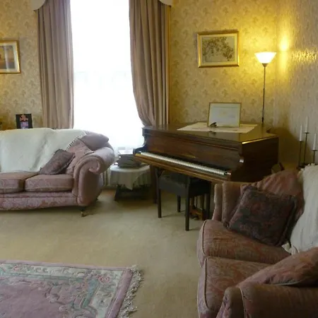 Holly Guest house 4*